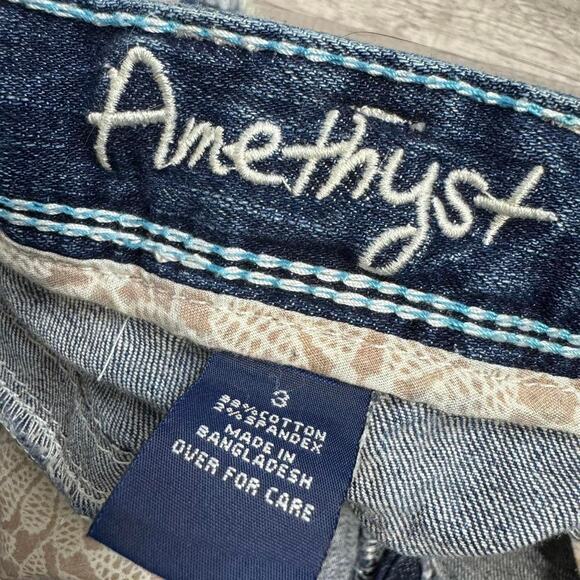 Low Rise Jean Shorts with Back Pockets Stitching Size 3 Y2K 00s Style - Picture 7 of 7